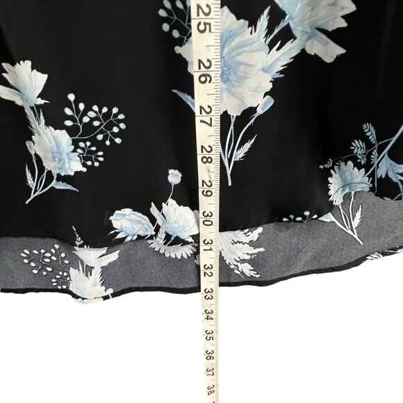 Torrid Harper Studio Blouse 5X Black Floral Crepe De Chine Flutter Career Casual - Picture 7 of 13